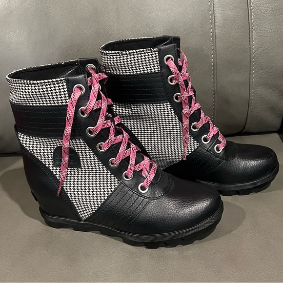Sorel Black and Pink Houndstooth Combat Boots - Picture 4 of 14
